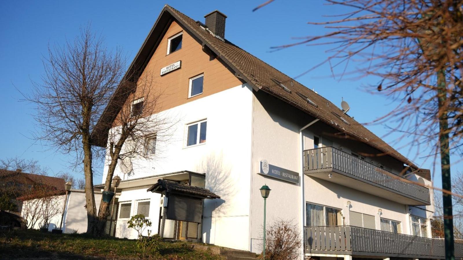 Sn Hotel And Restaurant Langgons Екстериор снимка
