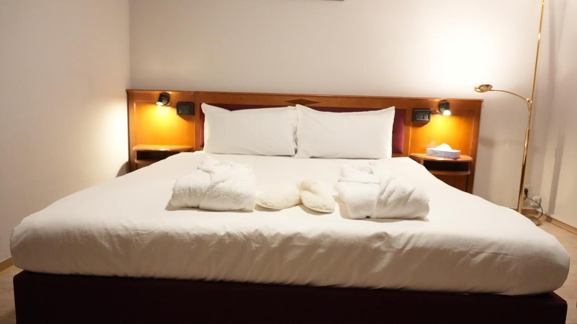 Sn Hotel And Restaurant Langgons Екстериор снимка